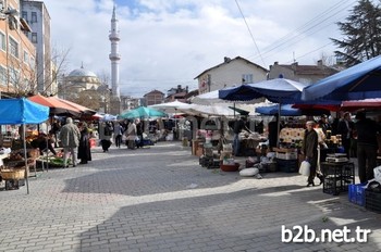 Orhaneli’de Bu Yıl Etkili Olan Kar, Hem Çiftçiyi Hem De Pazarı Etkiledi. Fiyatların Tavan Yaptığı Pazarda Köylü Pazarı Da Kurulamadı.