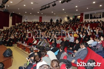 Çanakkale Onsekiz Mart Üniversitesi'nde Rektörlük Seçimleri Başladı. 4 Adayın Yarıştığı Seçimde, Öğretim Üyeleri Saat 17.00’ye Kadar Oy Kullanacak.