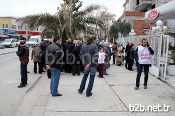 Bursa’da Faaliyet Gösteren Kafkas Kestane Şekeri, İşçilerini Sendikaya Üye Oldukları Gerekçesiyle İşten Çıkarıldı