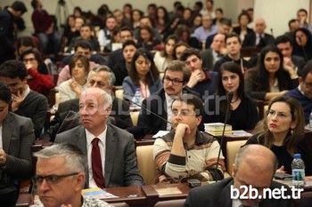 Gediz Üniversitesi Kira Hukuk Sempozyumu’nda Yeni Yasayla Gelen Ama Vatandaşlar Tarafından Fazla Bilinmeyen Düzenlemelere Dikkat Çekildi.