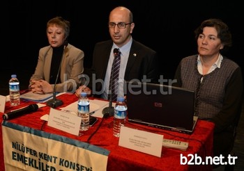 Nilüfer Kent Konseyi Emekliler Grubu Tarafından Düzenlenen Panelde Konuşan Tmmob Merkez Genel Yöneticisi Neriman Usta, Günümüzde Ülke Elektriğinde En Az Payı Tüketen Mesken Sahiplerinin, En Çok Fatura Ödeyen Kesim Olduğunu Söyledi.