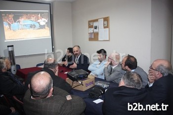 Trabzon Düşünce Akademisi’nde (toda) Gerçekleştirilen Toplantıda Konuşan Marmara Üniversitesi Öğretim Üyesi Prof. Dr. Gültekin Çetiner, Paranın Üretim Biçimi, Bankaların Para Kazanma Şekilleri Ve Tüketim Çılgınlığı İle İlgili Bir Seminer Verdi.