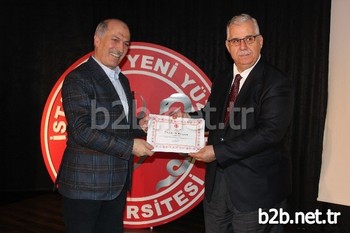 İstanbul Yeni Yüzyıl Üniversitesi’nde İletişim Fakültesi Öğrencileriyle Buluşan Hukukçu Yazar Rahim Er, Mesleğe Dair Tecrübelerini Öğrencilere Aktardı.